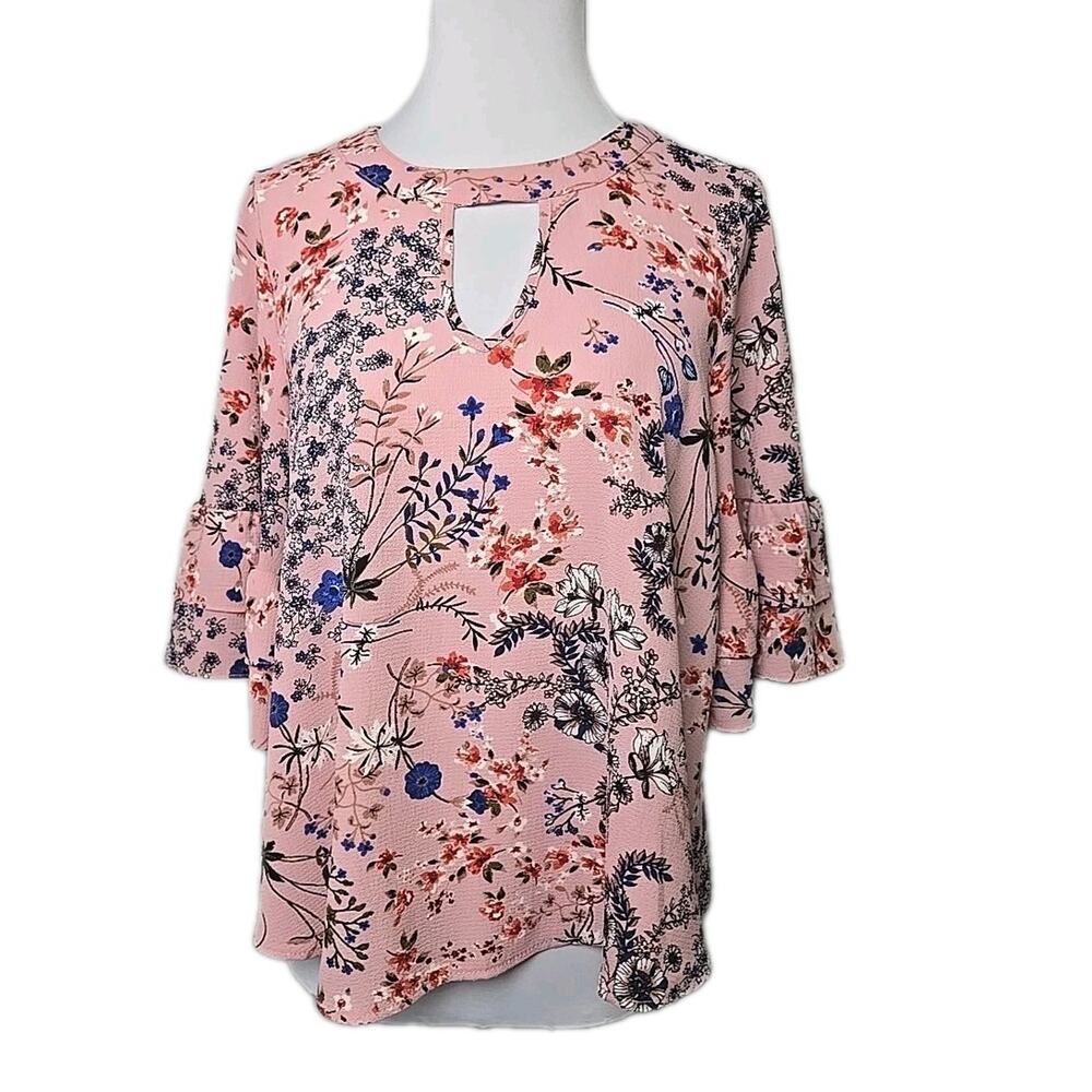 Urban Romantics Floral Short Bell sleeve Top Medium M